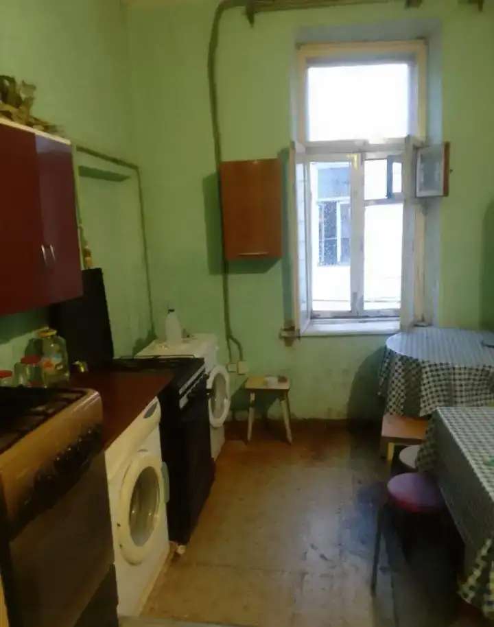 Продаю комнату в Центре, Московская 44