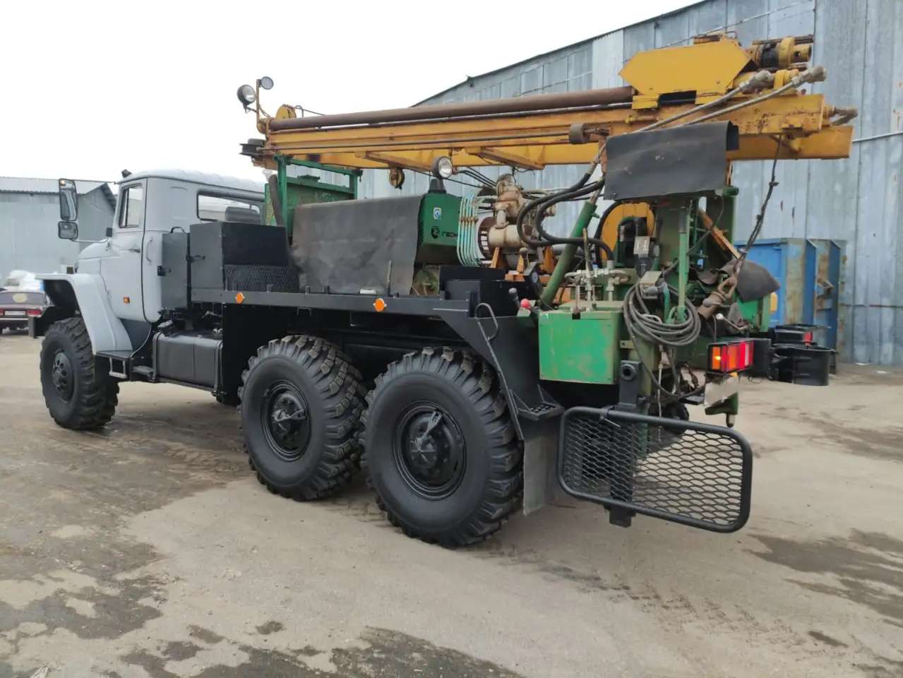 Буровая установка ПБУ-2-327 Геомаш