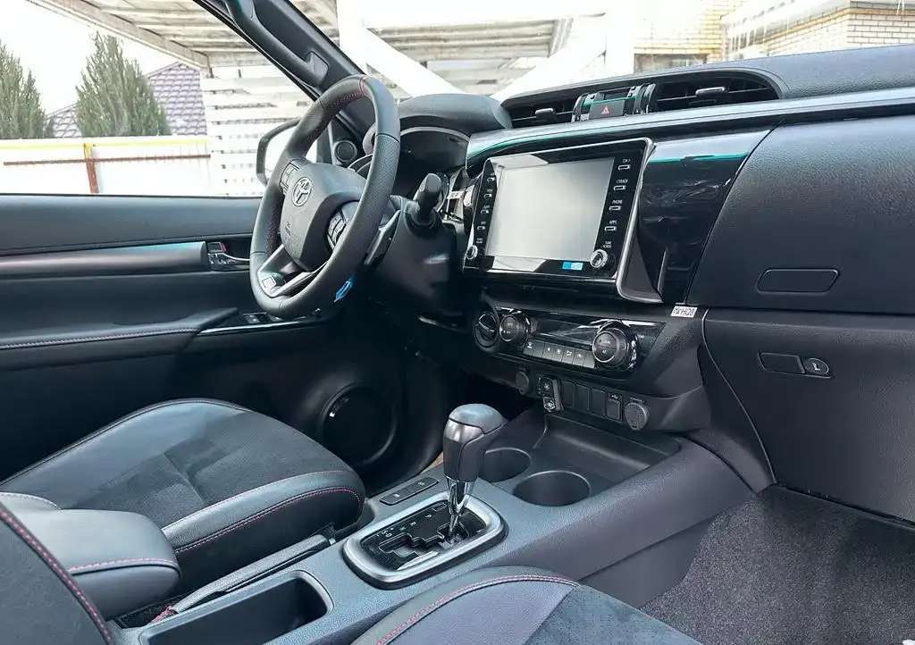 Toyota Hilux, 2022