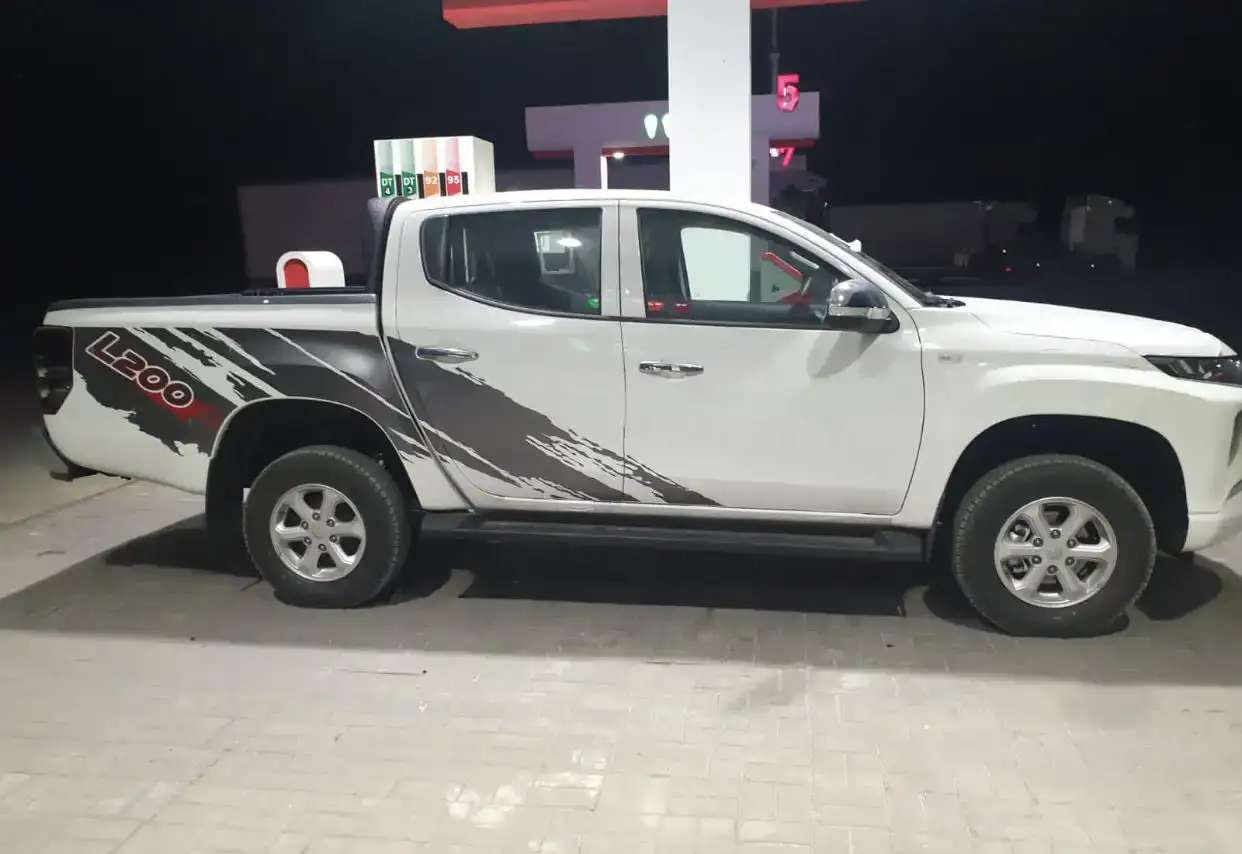 Mitsubishi L200