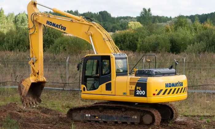 Аренда экскаватора гусеничного Komatsu PC 200
