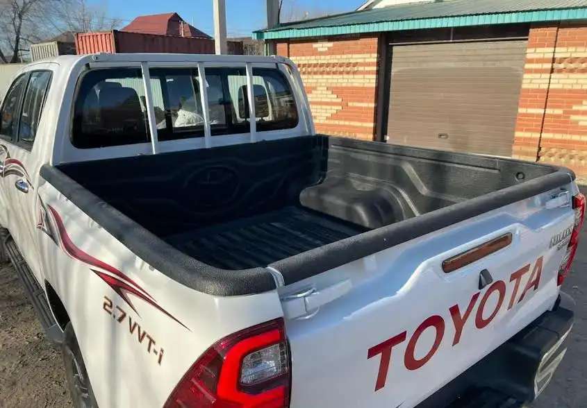 Toyota Hilux, 2022