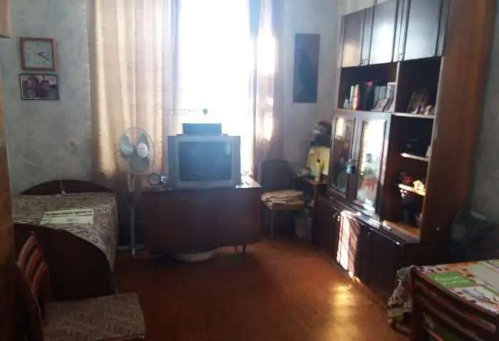 Продается комната в 3-комнатной квартире, Свободы, 22