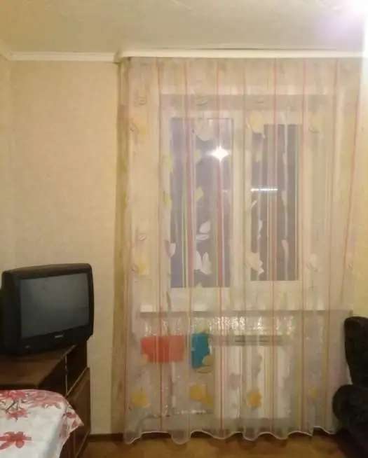 Сдам комнату на длительный срок в Железнодорожном районе по ул.Дзержинского.13а