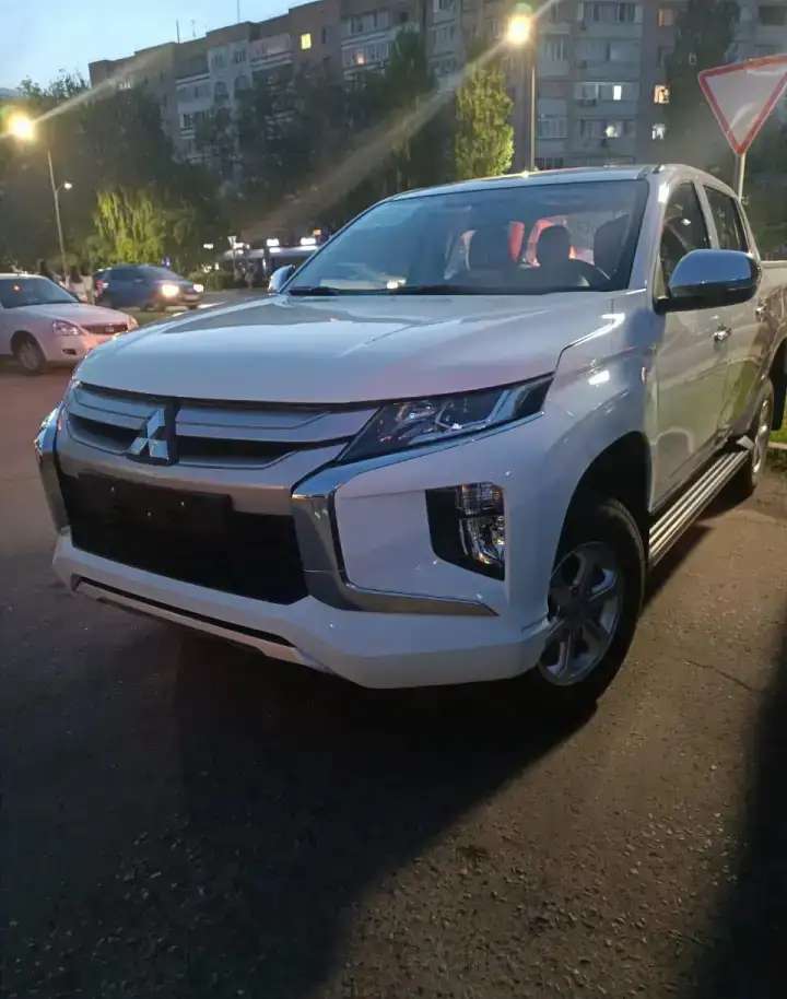 Mitsubishi L200