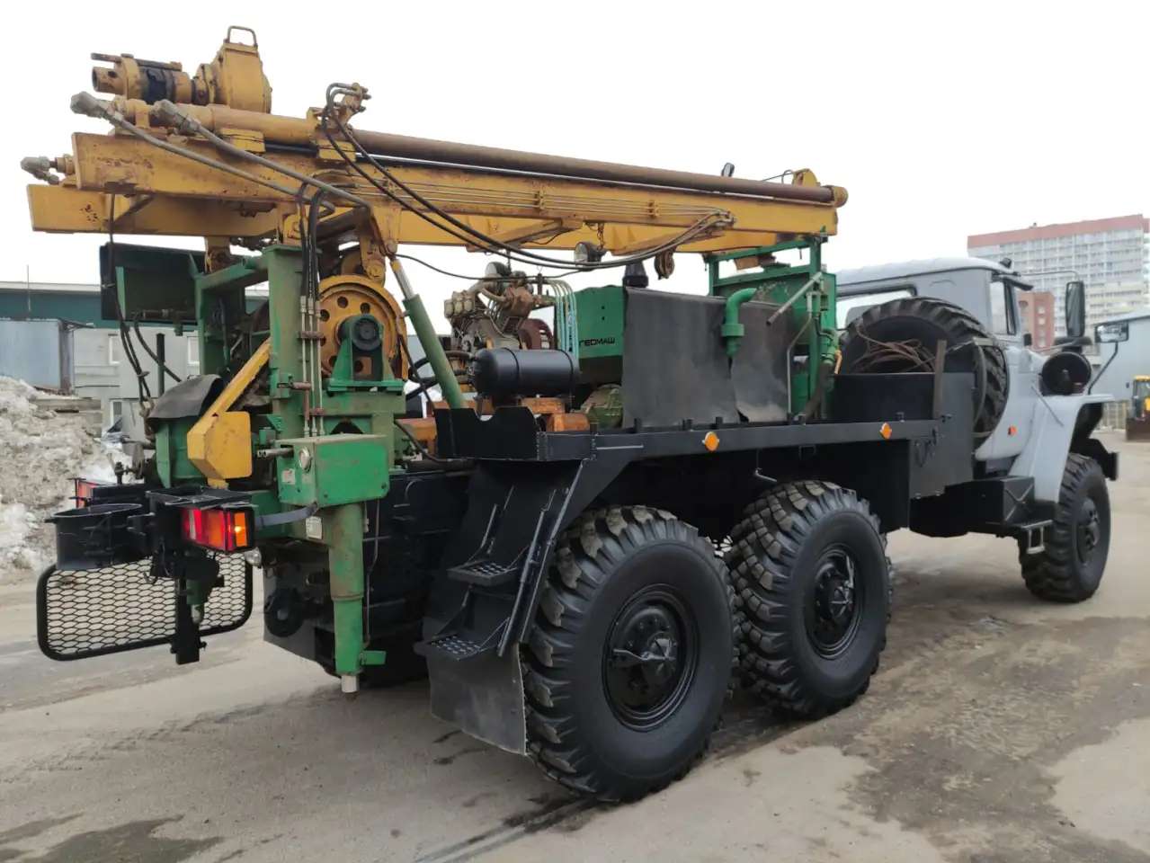 Буровая установка ПБУ-2-327 Геомаш