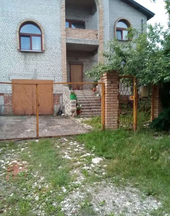 Продам, сдам в аоенду на 99 лет коттедж. 312,00 м2