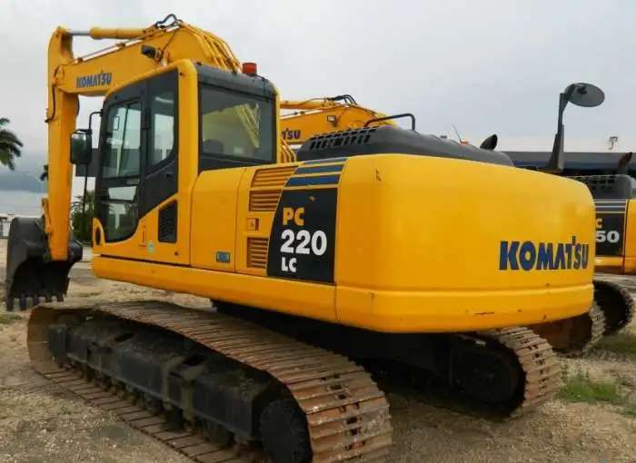 Аренда экскаватора гусеничного Komatsu PC 220