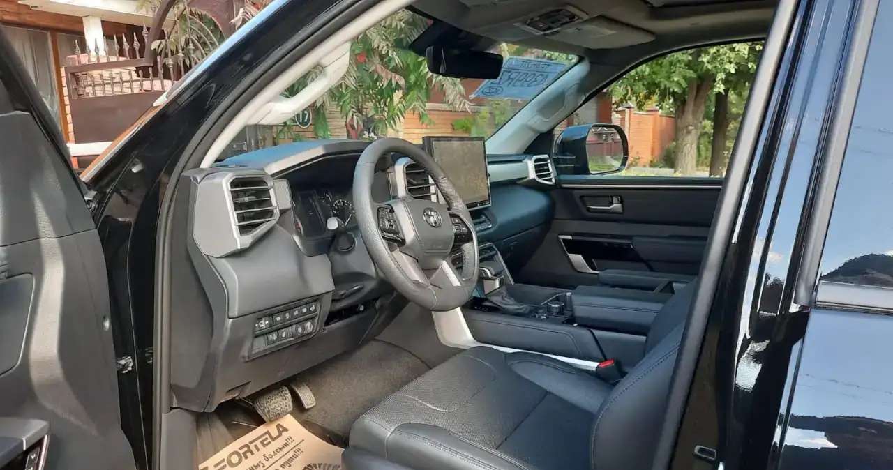 TOYOTA TUNDRA 2022
