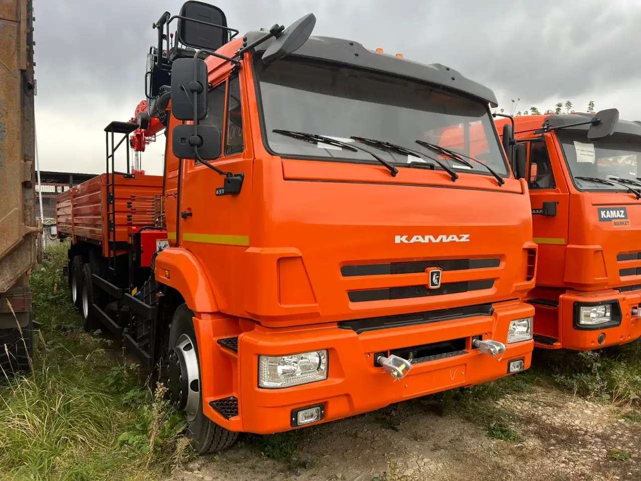 Бортовой автомобиль КАМАЗс КМУ KS 1256G-II