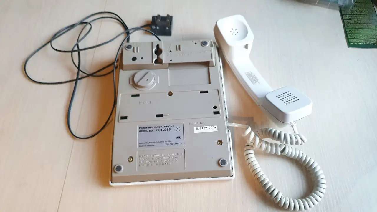 Стационарный телефон Panasonic Easa Phone KX-T2365