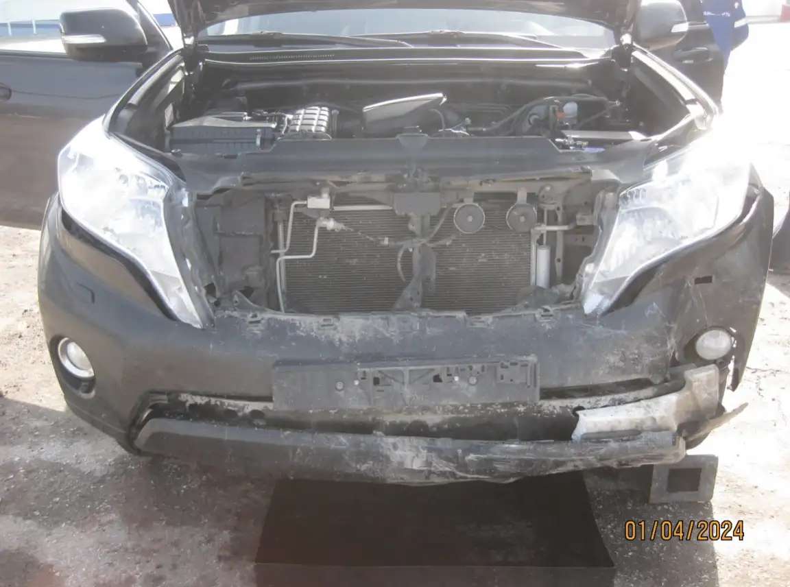 АО Связьтранснефть реализует автомобиль Toyota Land Cruiser Prado.