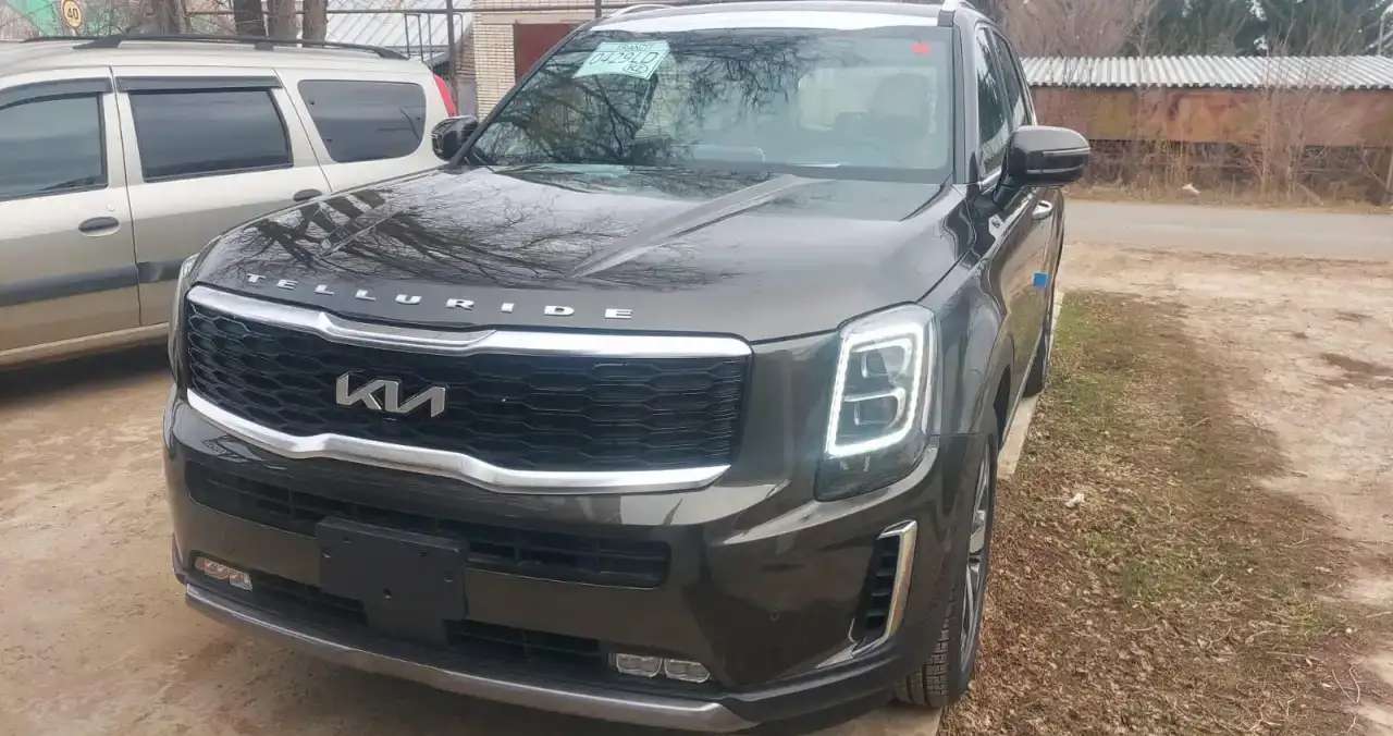 KIA TELLURIDE
