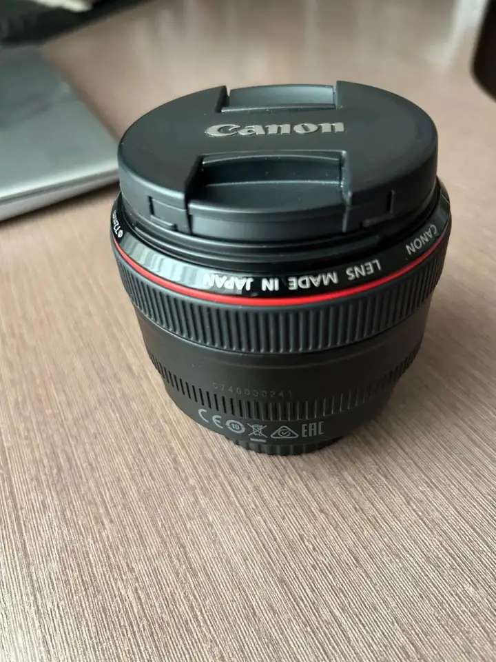Продам объектив Canon.