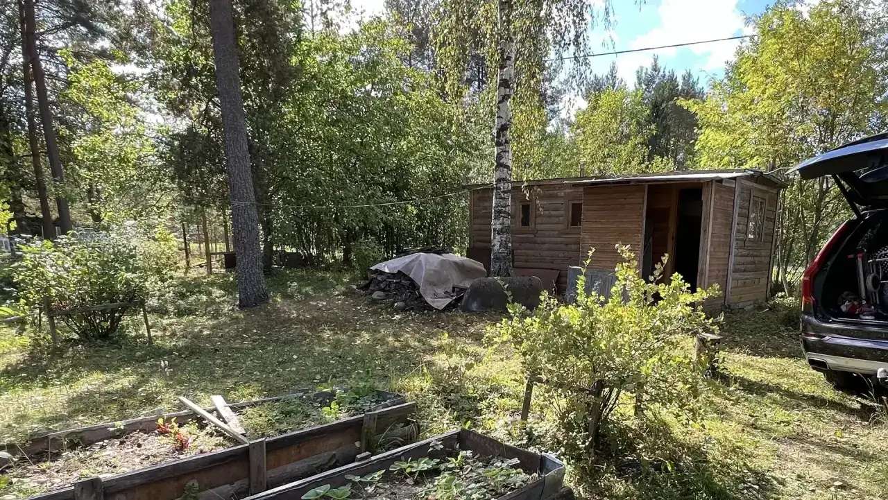 Продам дачу, Лен.область,Гатчинский район,с.т.Глобус,массив Красница,участок