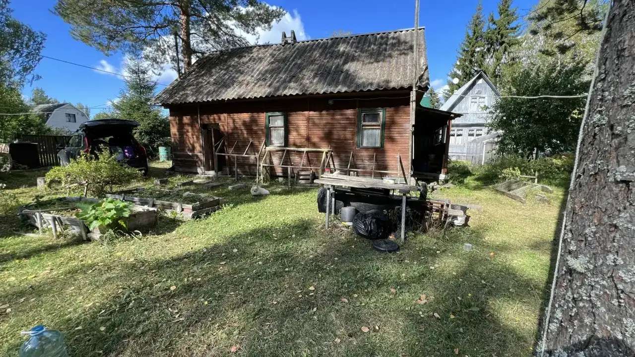 Продам дачу, Лен.область,Гатчинский район,с.т.Глобус,массив Красница,участок
