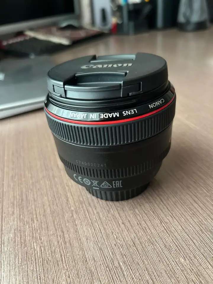 Продам объектив Canon.