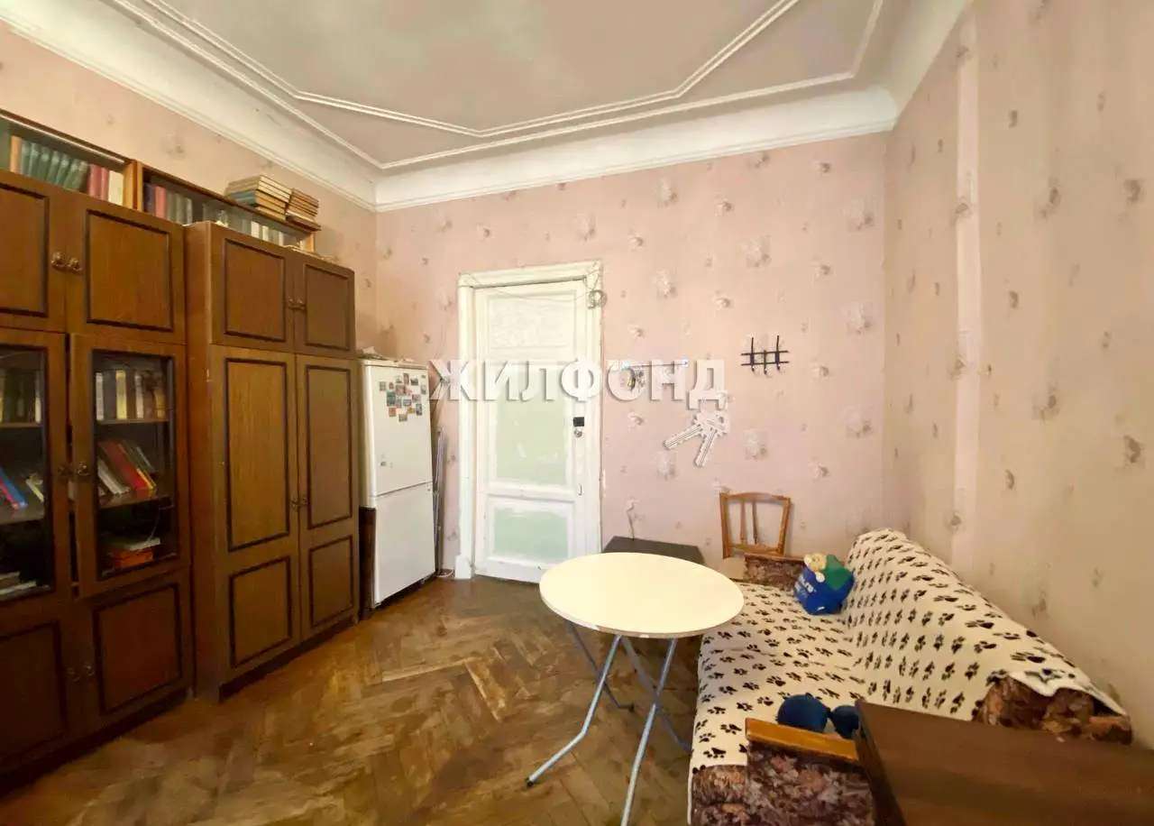 Продается комната 25.9 м2 в 6 ком.кв.