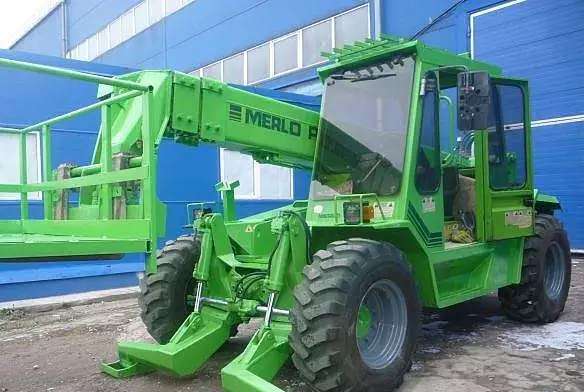 Продам телескопический погрузчик Merlo P30.11