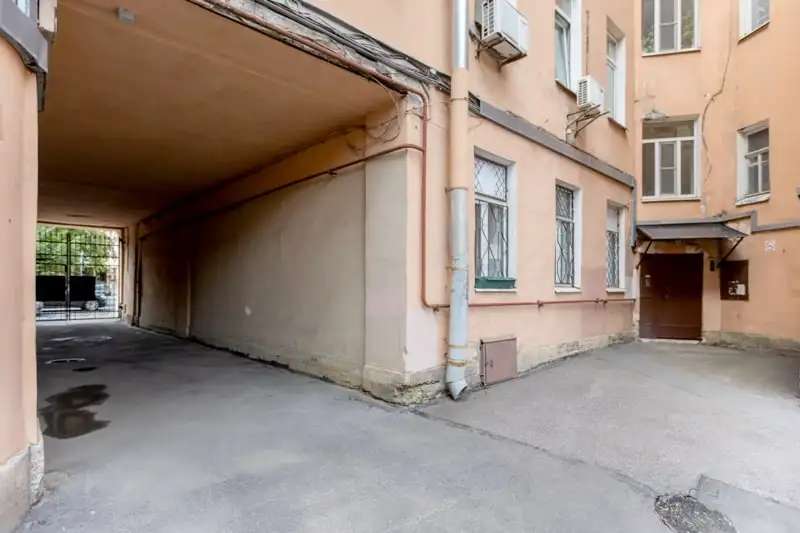 Продажа комнаты в малонаселенной 3к квартире, Исполкомская ул 7-9