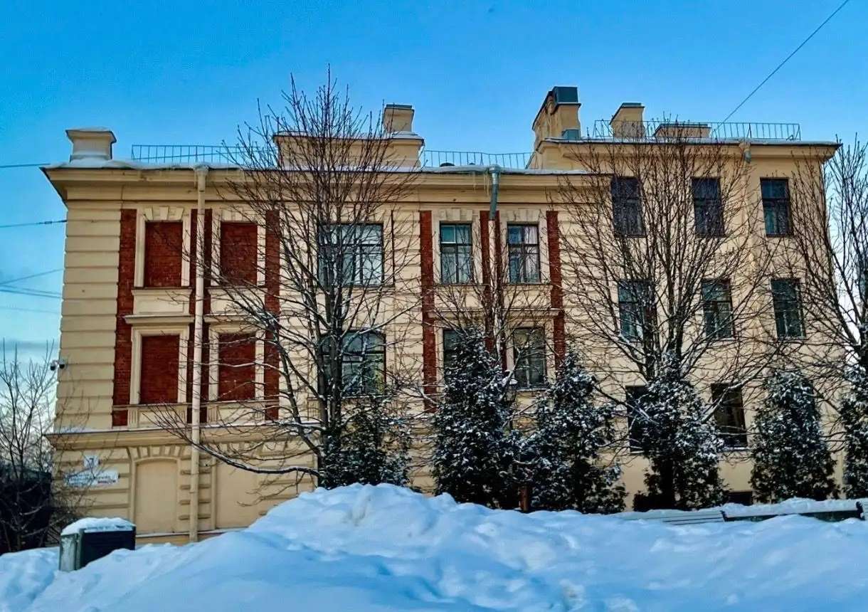 Продажа 8к квартиры 227 кв.м, Б. Сампсониевский пр 7, 227,60 м², 2 эт., Пл. Ленина м.,, Большой Сампсониевский пр 7