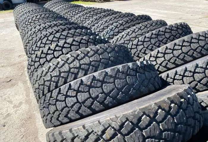 Грузовые шины бу.5 Dunlop SP892 карьерные