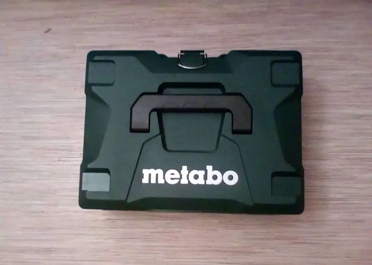 кейс metalock