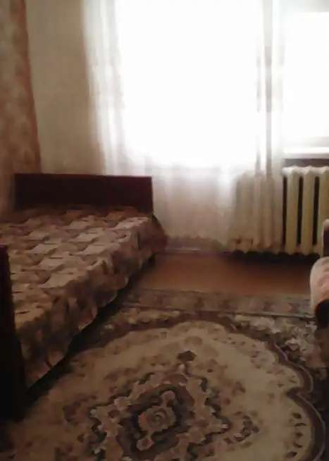 Сдаю комнату 14 кв.м. в 3х комн. кв-ре. на пересечении ул. Ямашева и ул.Амирхана