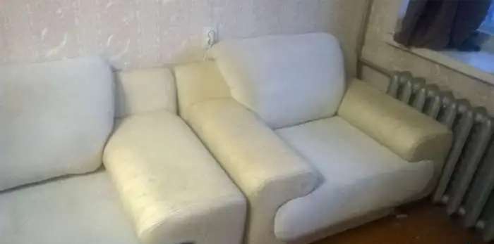 Современный диван и кресло