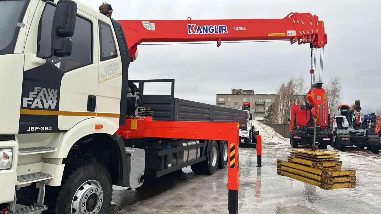 Бортовые автомобили FAW Камаз с КМУ новые