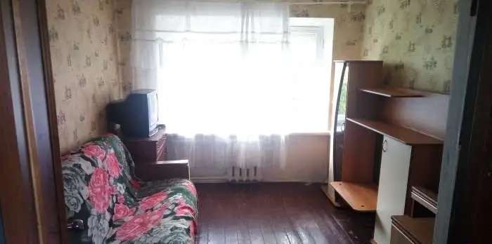 Продам комнату в коммуналке 6 комнат