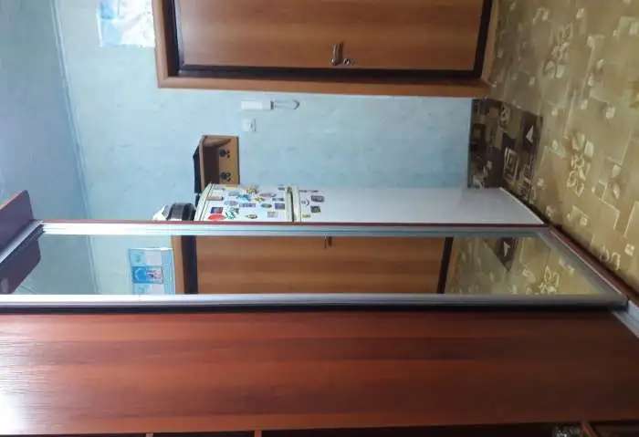 Продаётся комната 13кв.м в кирпичном доме.