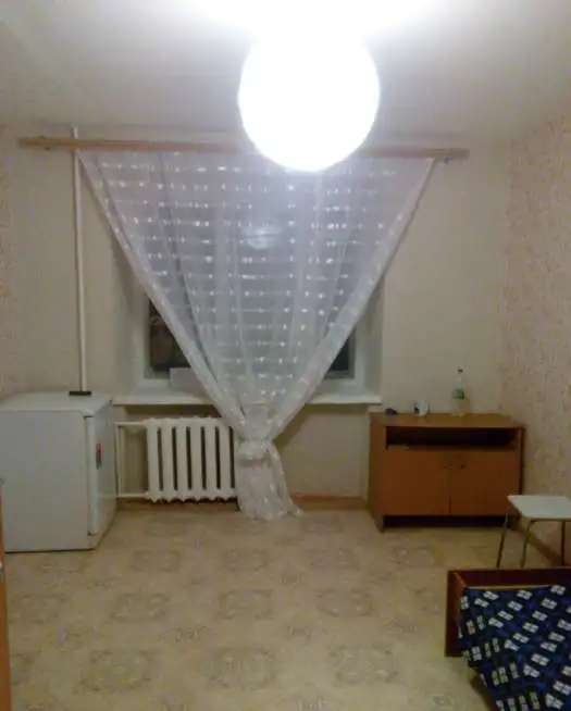 Сдам комнату в семейном общежитии, восстания 111