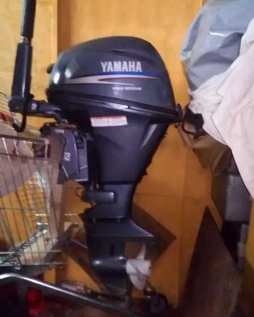 Лодочный мотор Yamaha 4-х тактный. 15 л.с. 2009 г.в. Один хозяин.
