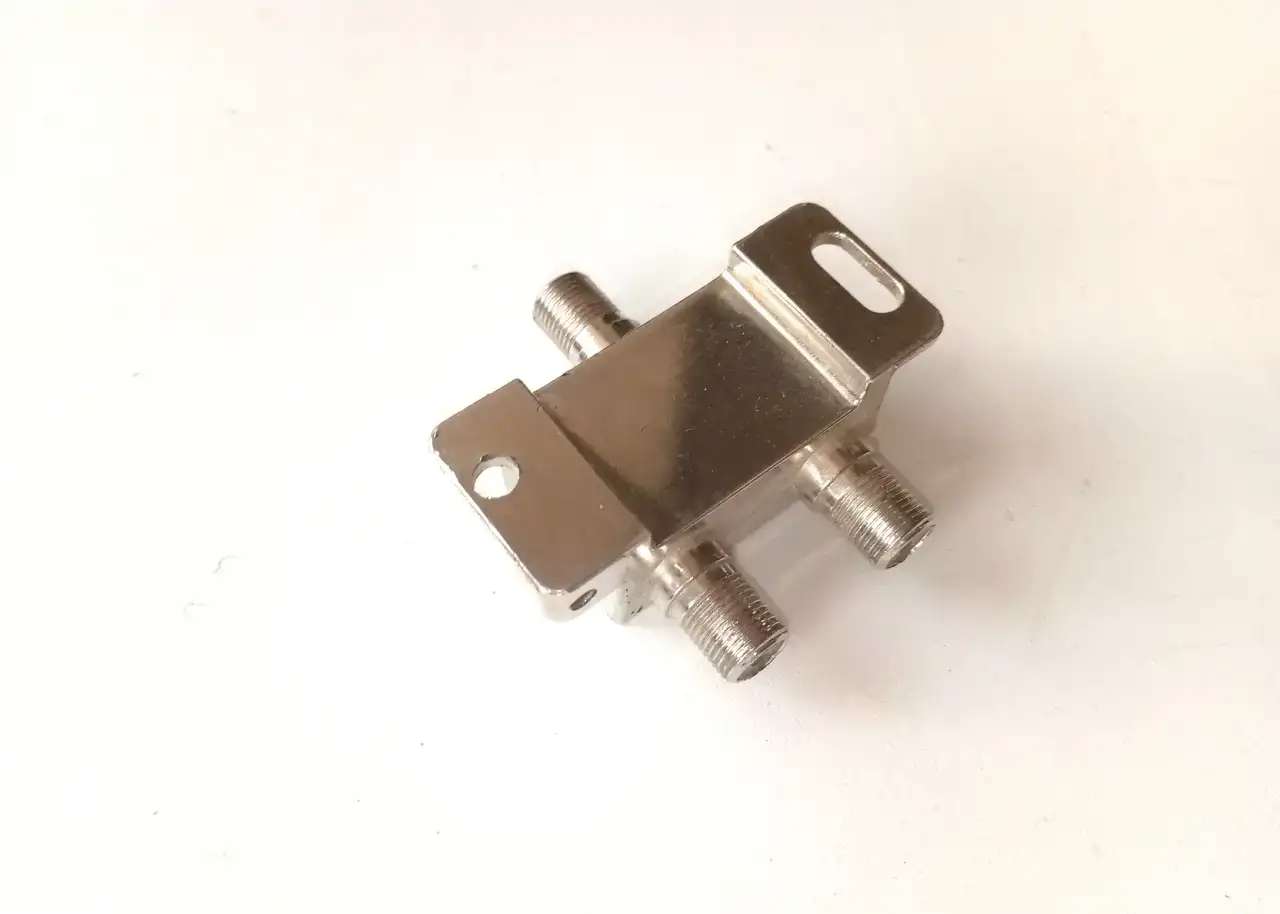 Сплиттер (делитель) RTM SAH204F