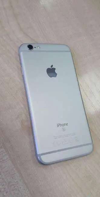 Продам iPhone 6s 32Гб