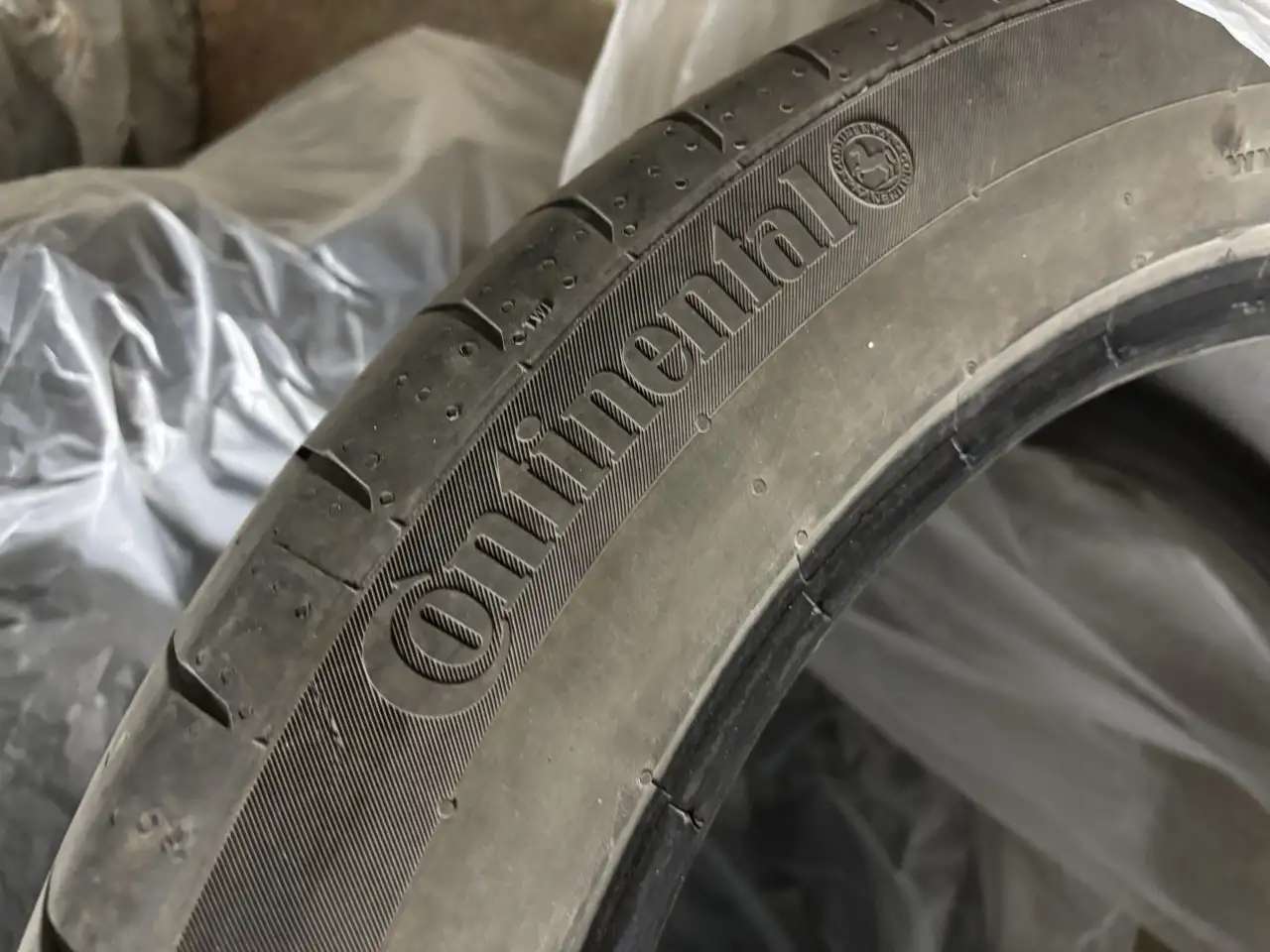 Continental ContiSpotrContact 5 275/45/R20