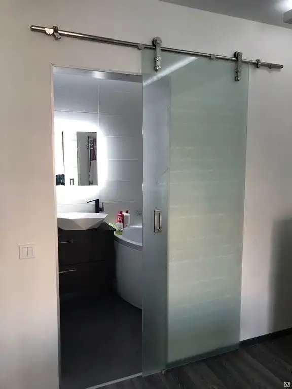 Glass Master предлагает стеклянные двери высочайшего качества!