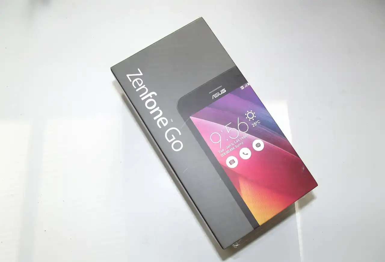Смартфон ASUS ZenFone Go ZB452KG