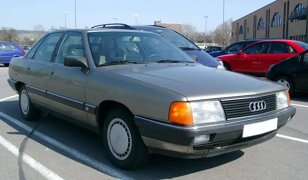 Запчасти Audi 100