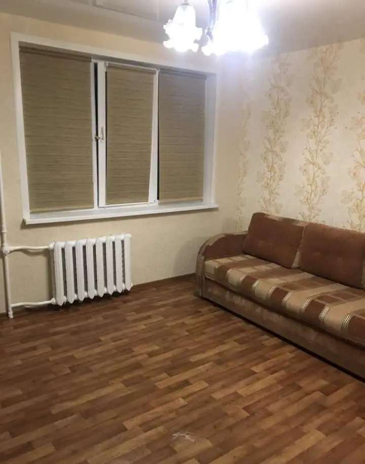 Комната в двухкомнатной квартире, Уральская 62/2
