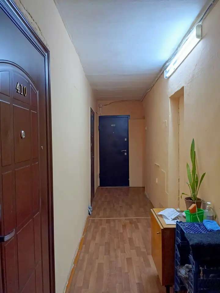 Продам комнату 12.9 кв., в общежитии секционного типа