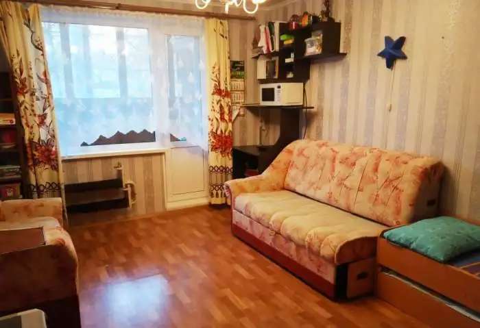 комната с лоджией на ЖБИ
