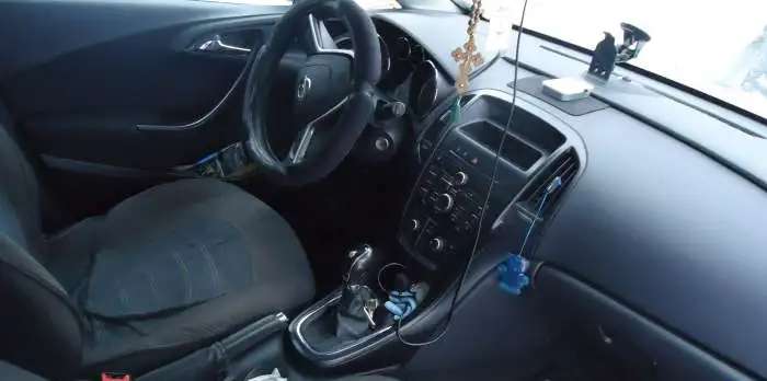 Опель Астра GTC 2011 Opel Astra