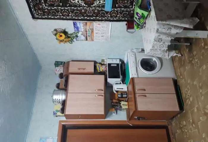 Продаётся комната 13кв.м в кирпичном доме.