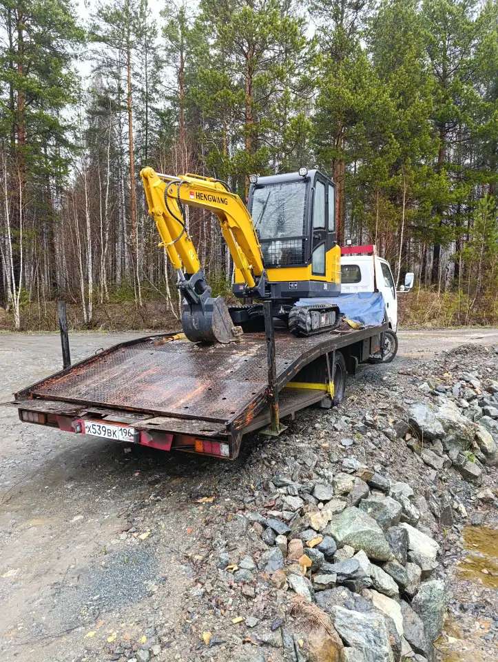 Продам мини экскаватор 3 тонник вместе с эвакуатором