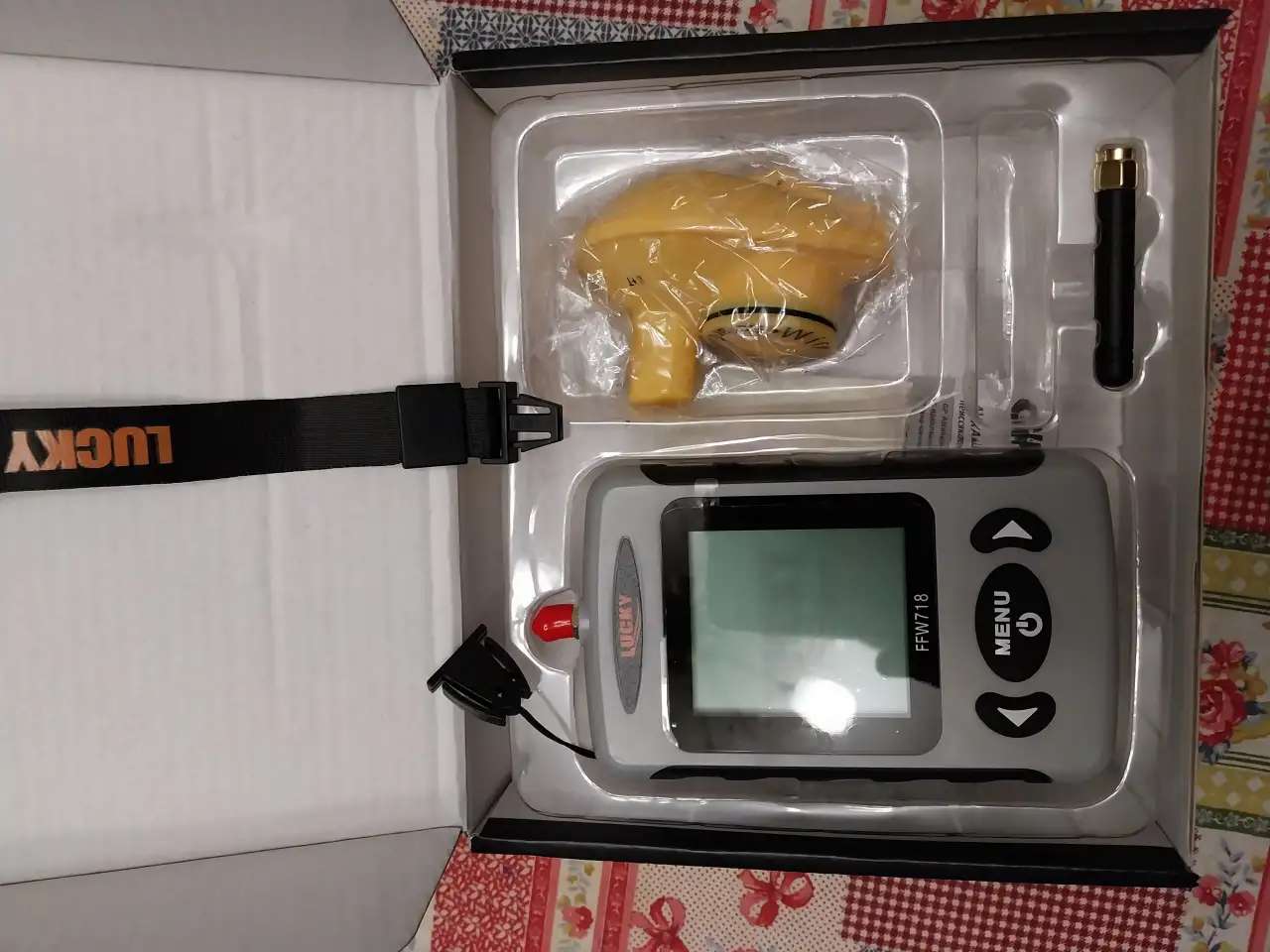 Эхолот FISH FINDER