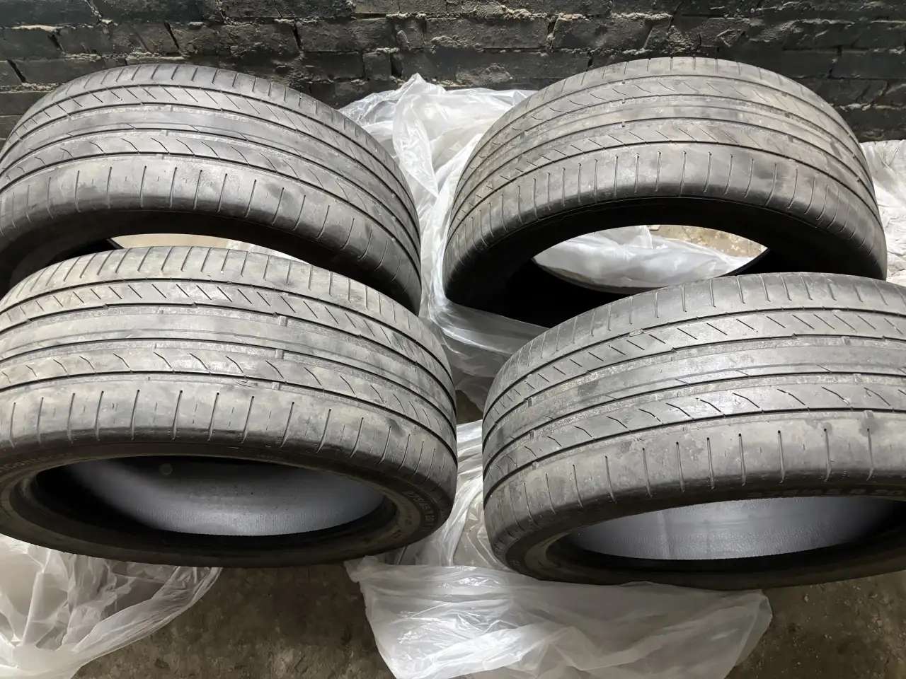 Continental ContiSpotrContact 5 275/45/R20