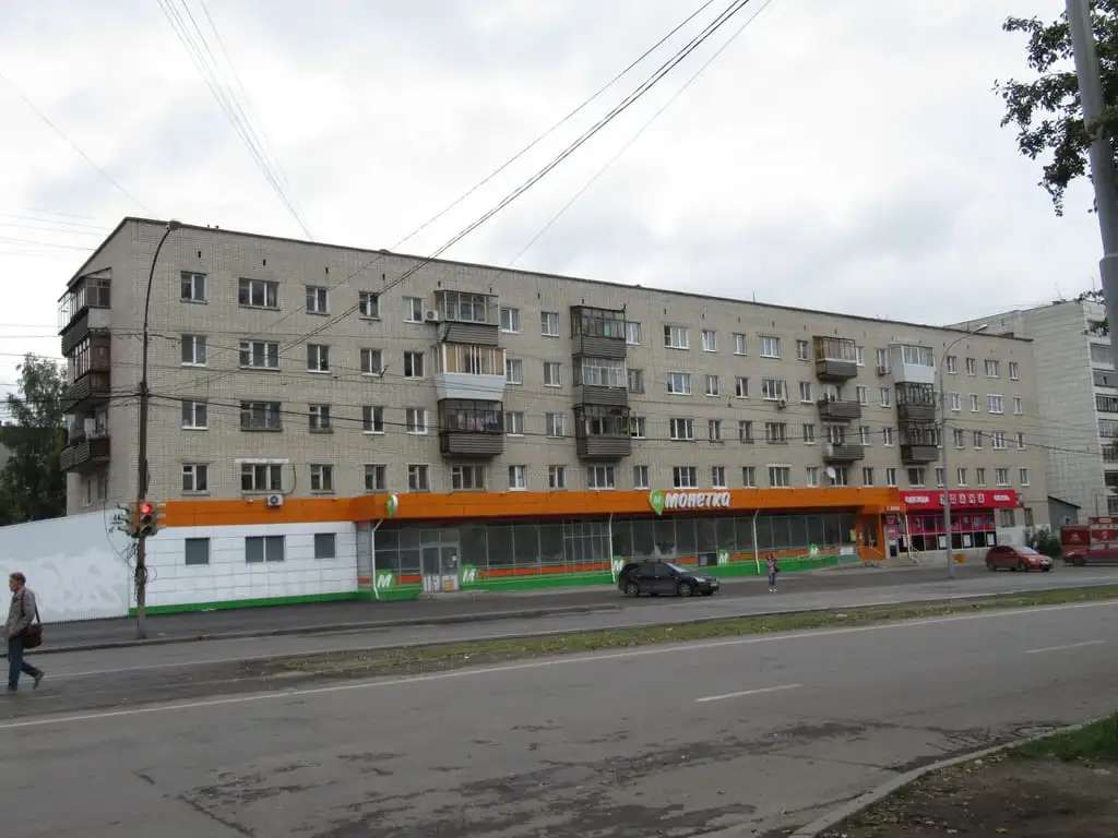 Продаем долю в 4-комн. кв., Свердловская обл, г Екатеринбург, ул Старых Большевиков, д.45