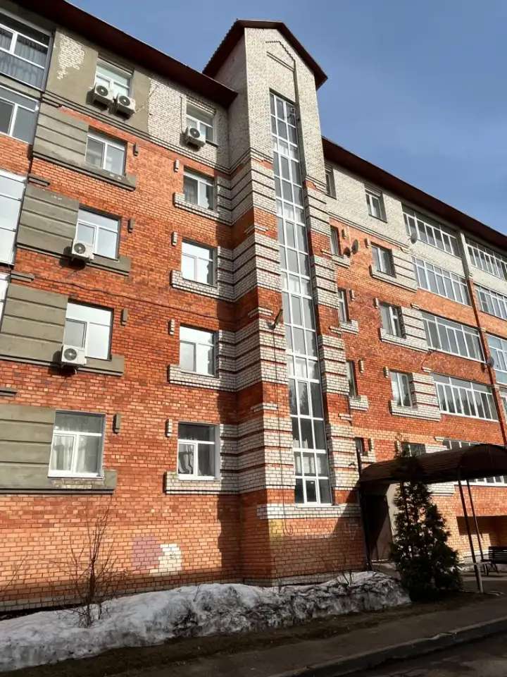 3-комнатная квартира, площадь 186 кв.м Татарстан, г. Казань, 186,00 м², 5 эт., Республика Татарстан, г., ул. Аланлык, д. 47